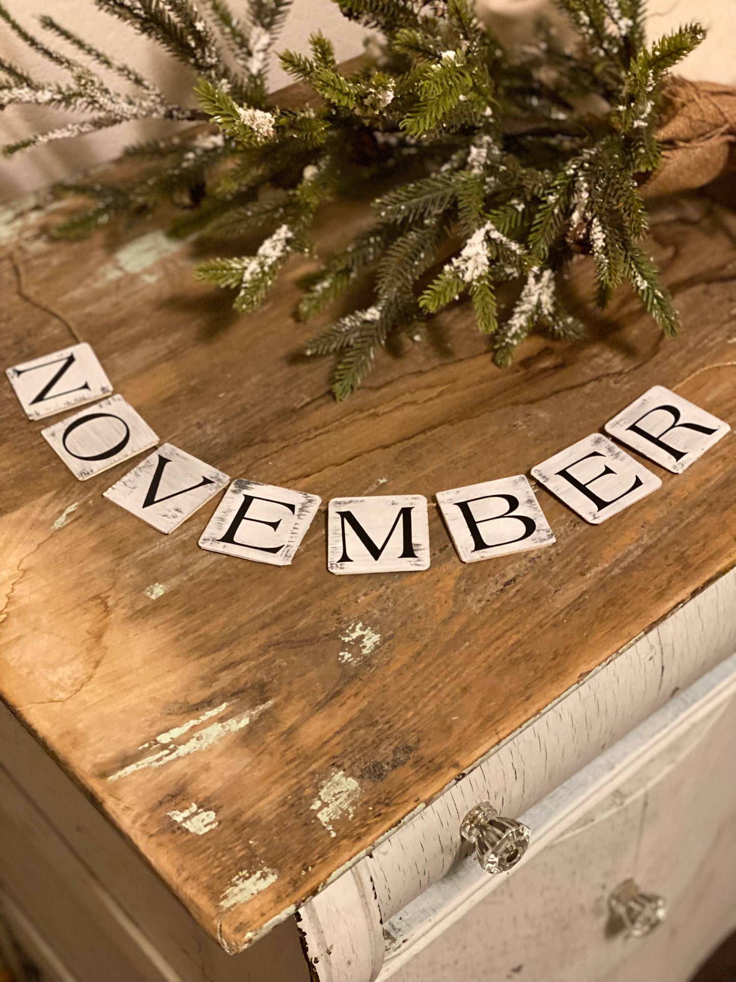 NOVEMBER Garland